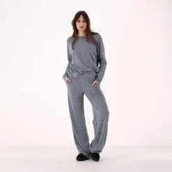 Damenpullover mit Bateau-Ausschnitt aus meliertem Jersey><noscript><img width=