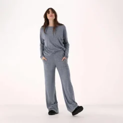 Damenpullover mit Bateau-Ausschnitt aus meliertem Jersey><noscript><img width=