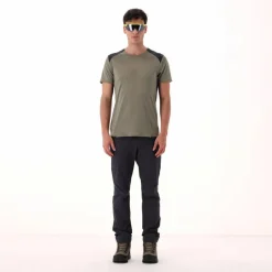 Herren Unlimitech-T-Shirt mit Mesh-Einsätzen><noscript><img width=
