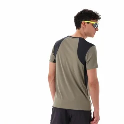 Herren Unlimitech-T-Shirt mit Mesh-Einsätzen><noscript><img width=