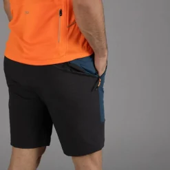 Herren-Bermuda mit 4-Way-Stretch-Gewebe><noscript><img width=