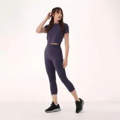 Kurzarm-Top für Damen aus Stretch-Polyamid><noscript><img width=