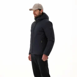Reversible Herrenjacke mit feststehender Kapuze><noscript><img width=